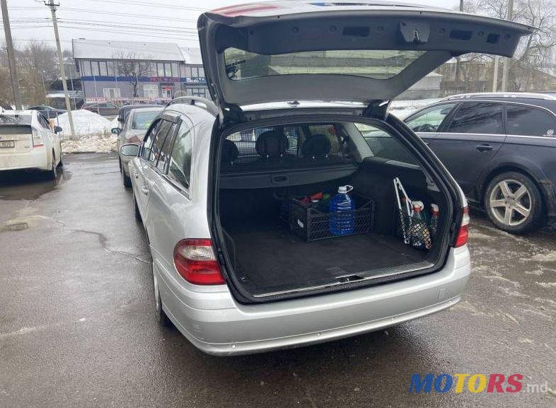 2005' Mercedes-Benz E photo #2