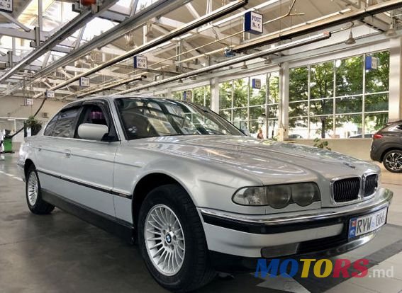 2001' BMW 7 Series photo #2