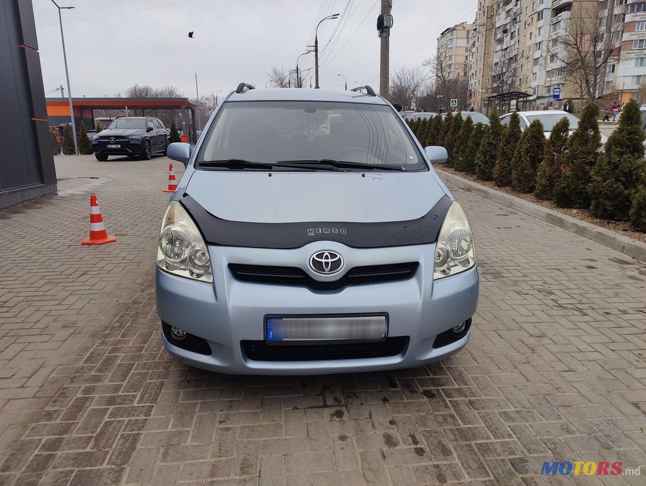 2009' Toyota Corolla Verso photo #2