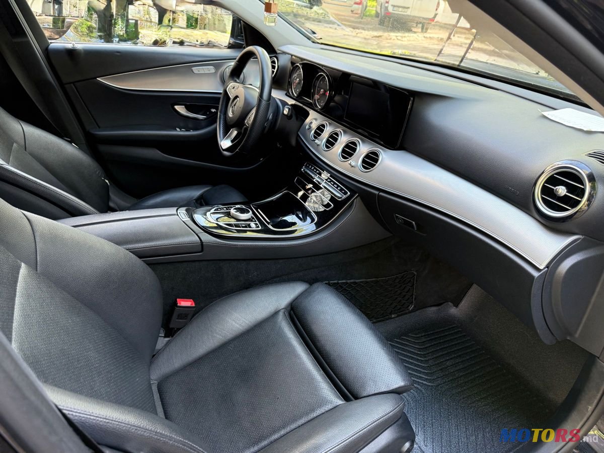 2016' Mercedes-Benz E-Class photo #5