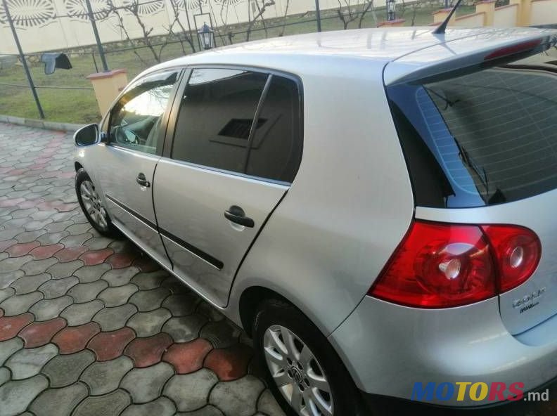 2006' Volkswagen Golf photo #2