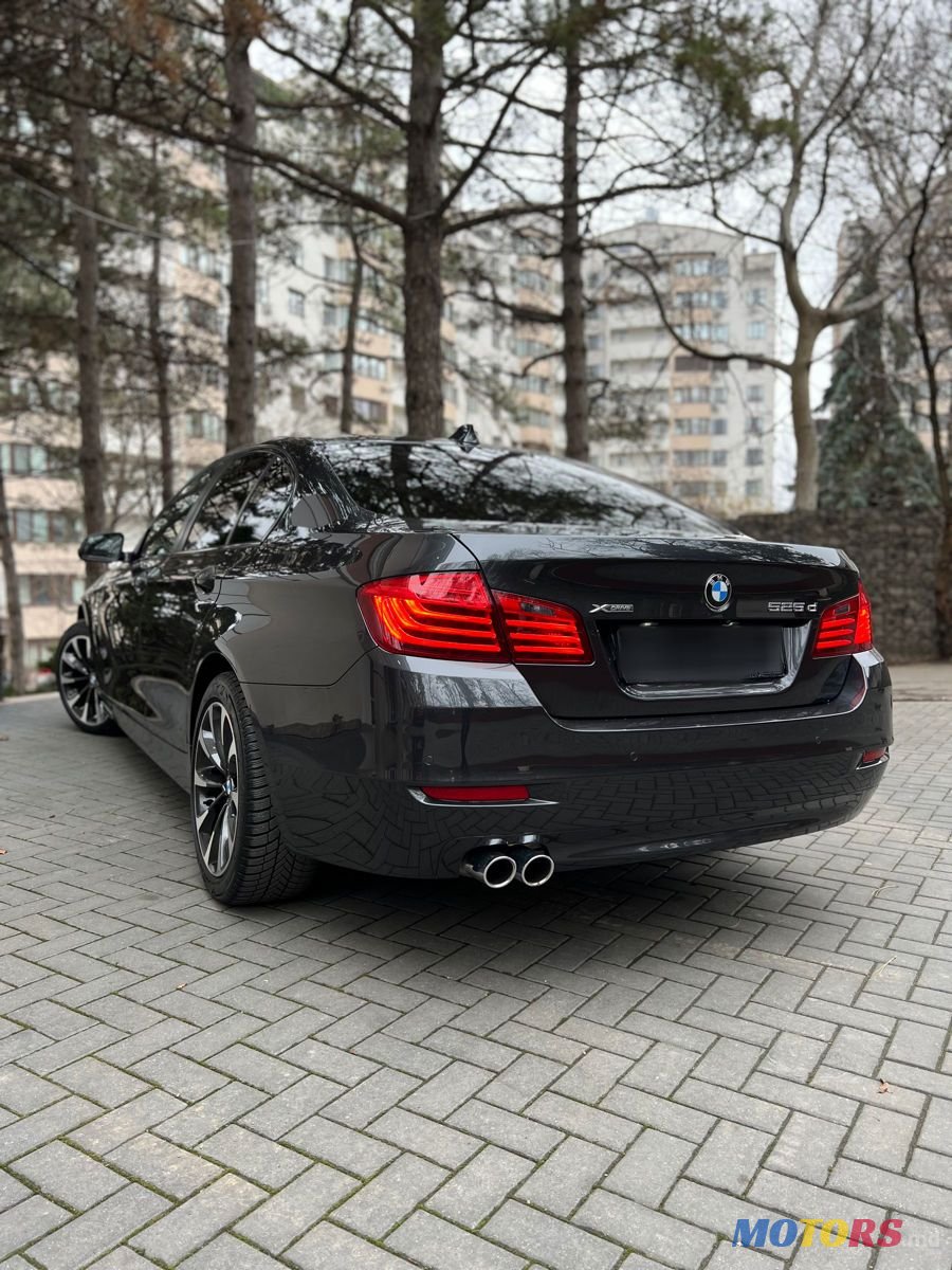 2015' BMW 5 Series photo #3