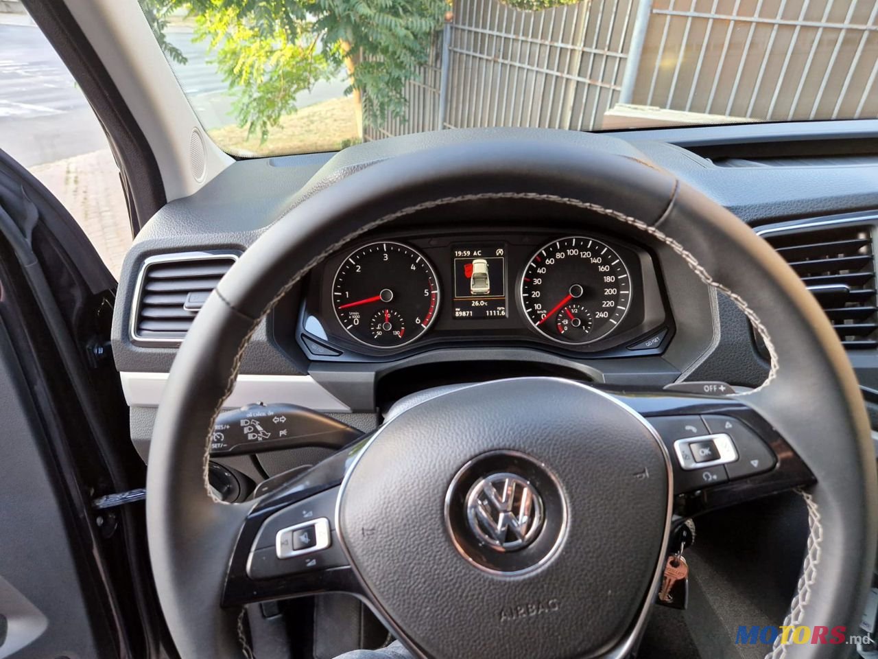 2018' Volkswagen Amarok photo #5