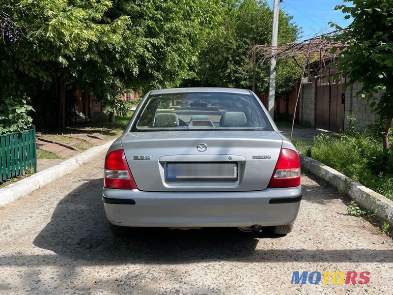 1998' Mazda 323 photo #2