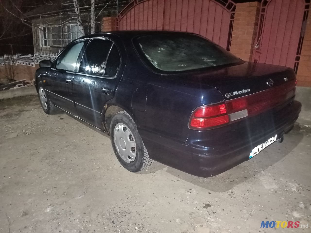 1995' Nissan Maxima photo #2