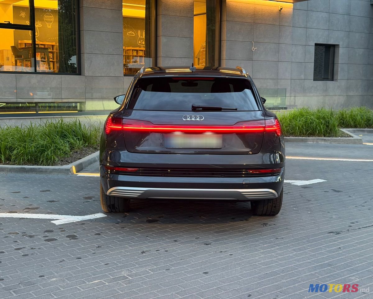 2020' Audi e-tron photo #5