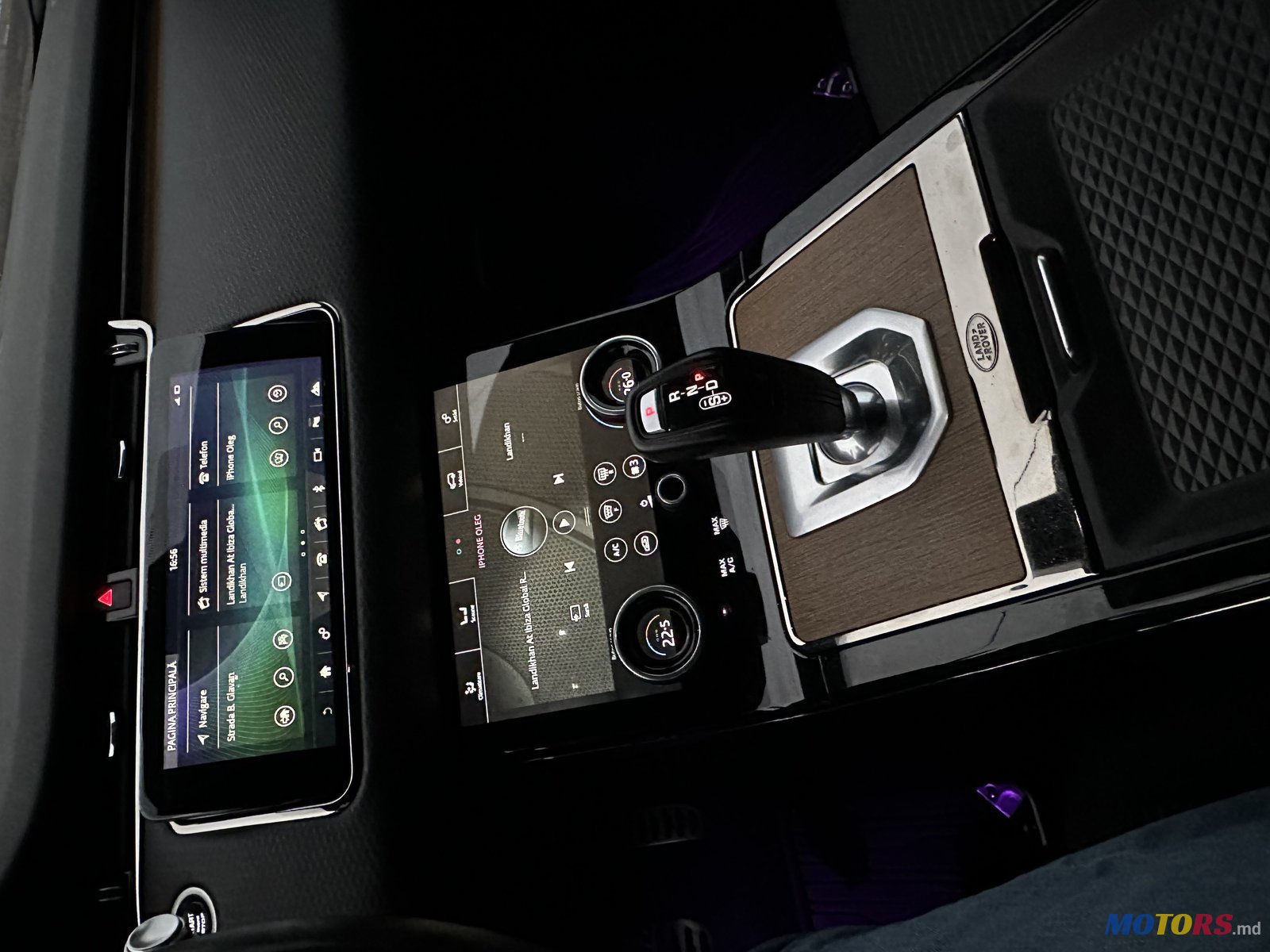 2019' Land Rover Range Rover Evoque photo #5