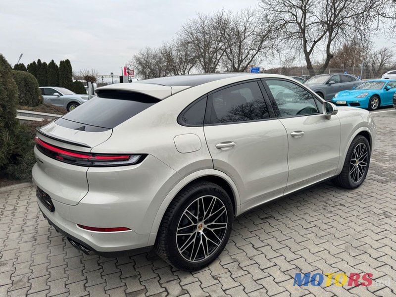 2024' Porsche Cayenne Coupe photo #3