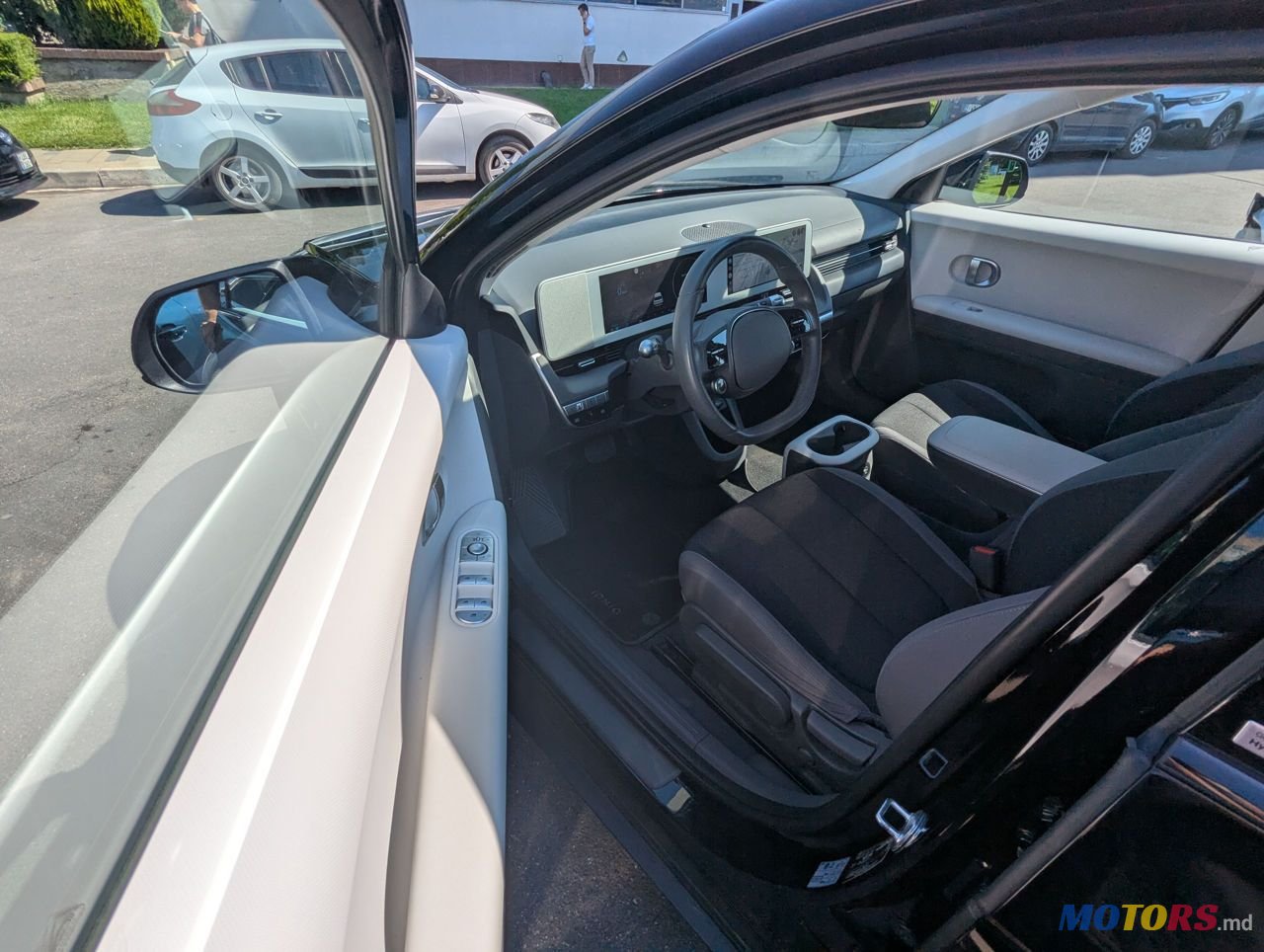 2020' Hyundai Ioniq 5 photo #6