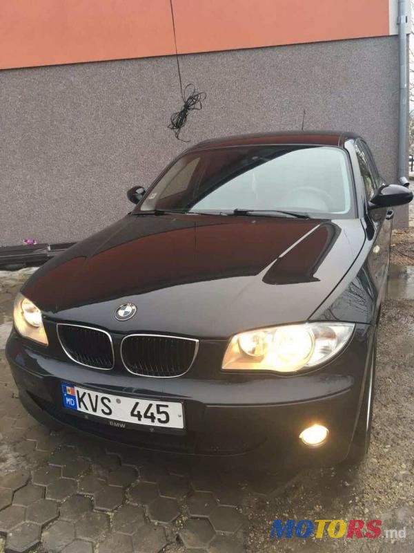 2004' BMW 1 Series photo #2