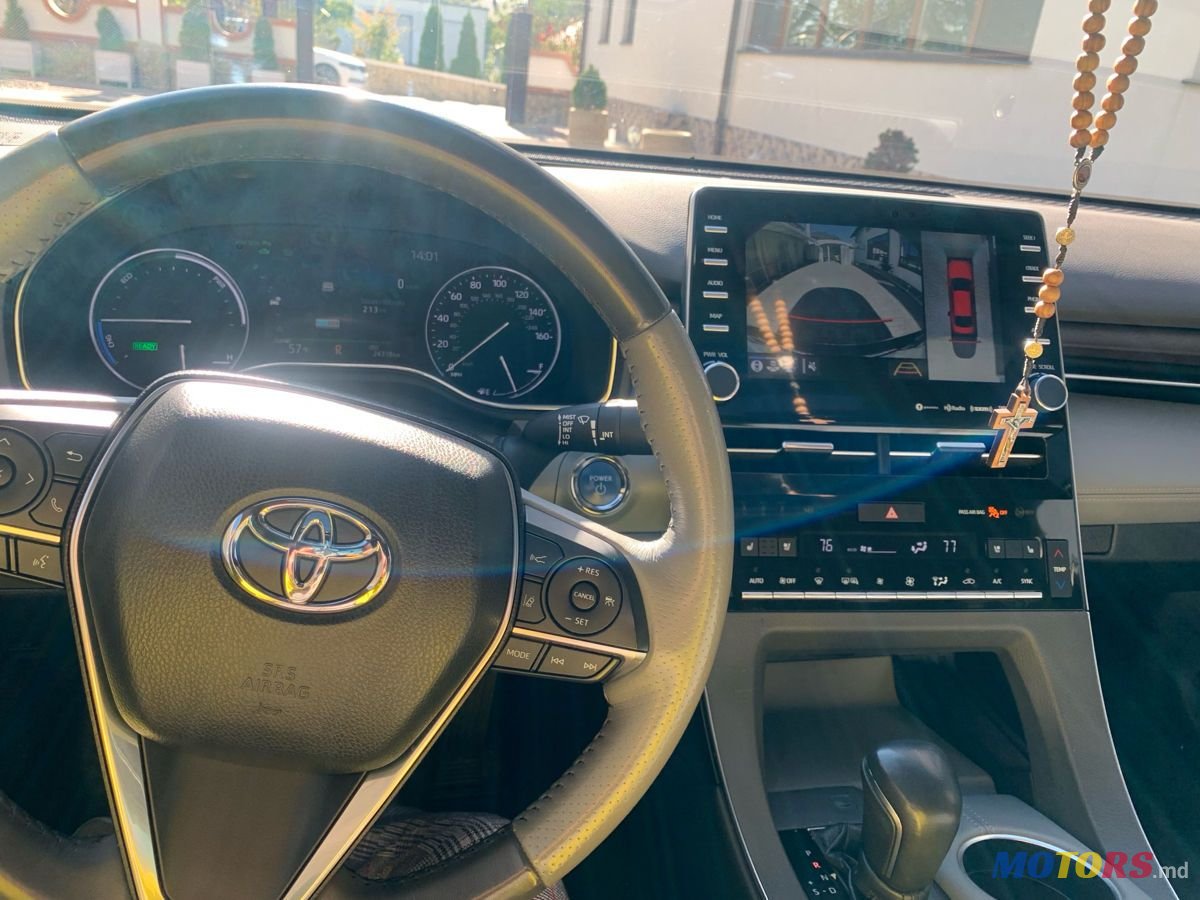 2021' Toyota Avalon photo #3