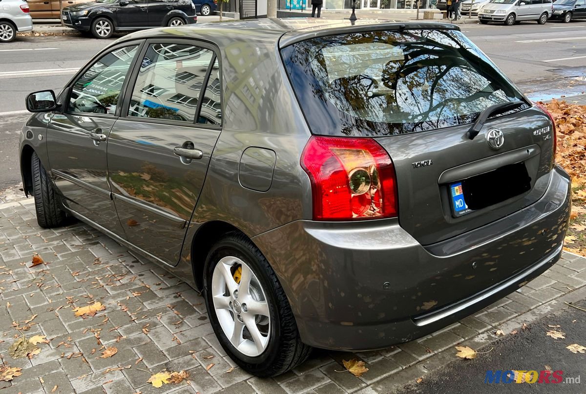 2005' Toyota Corolla photo #4