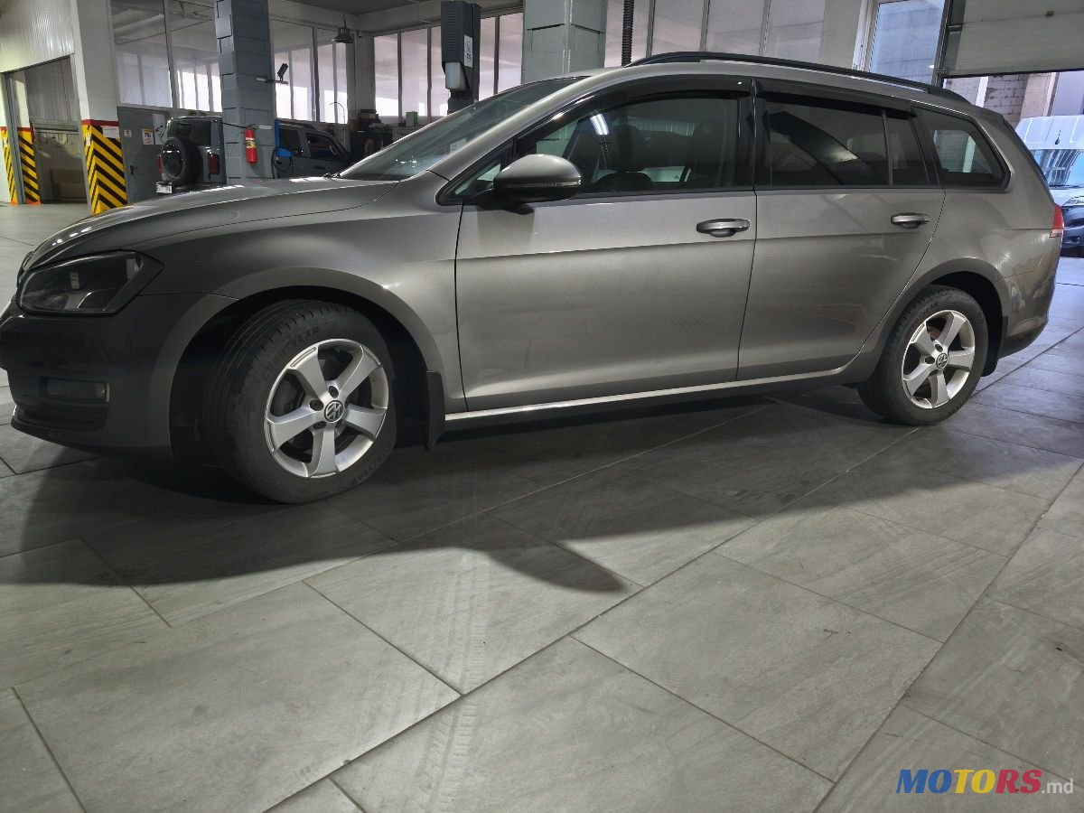 2013' Volkswagen Golf photo #3