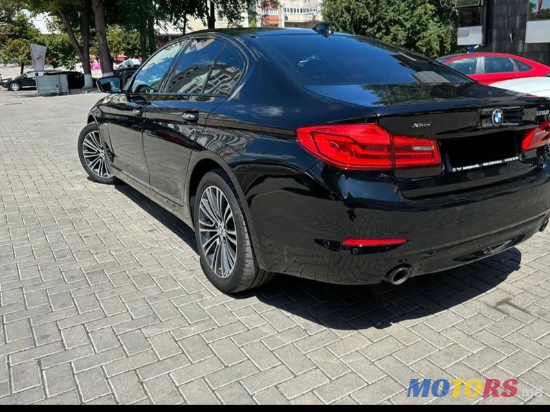 2018' BMW 5 Series photo #2