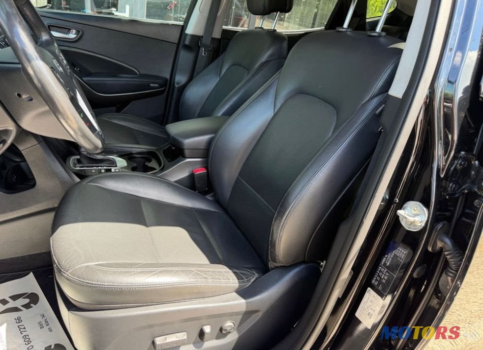 2015' Hyundai Santa Fe photo #6