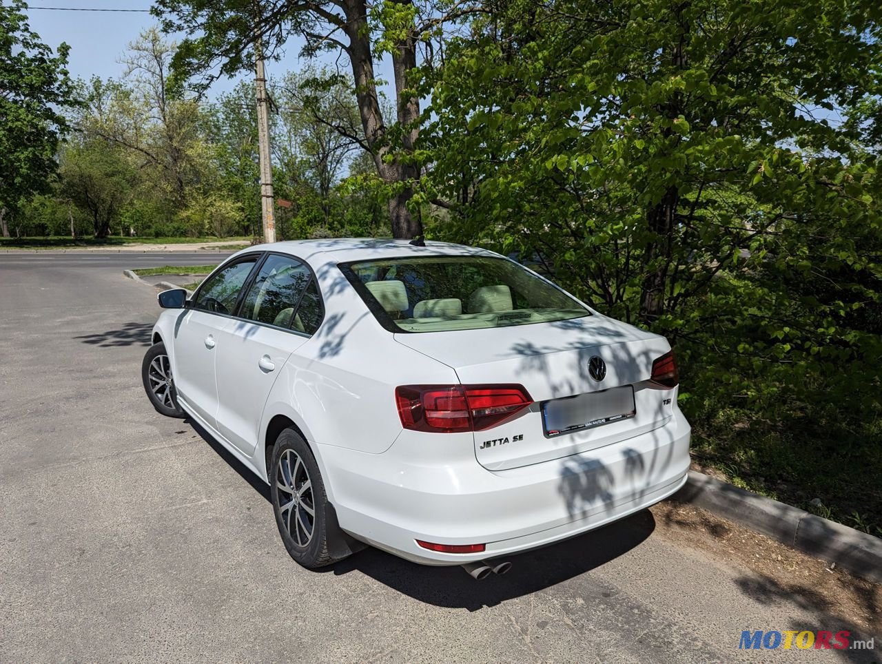 2016' Volkswagen Jetta photo #2