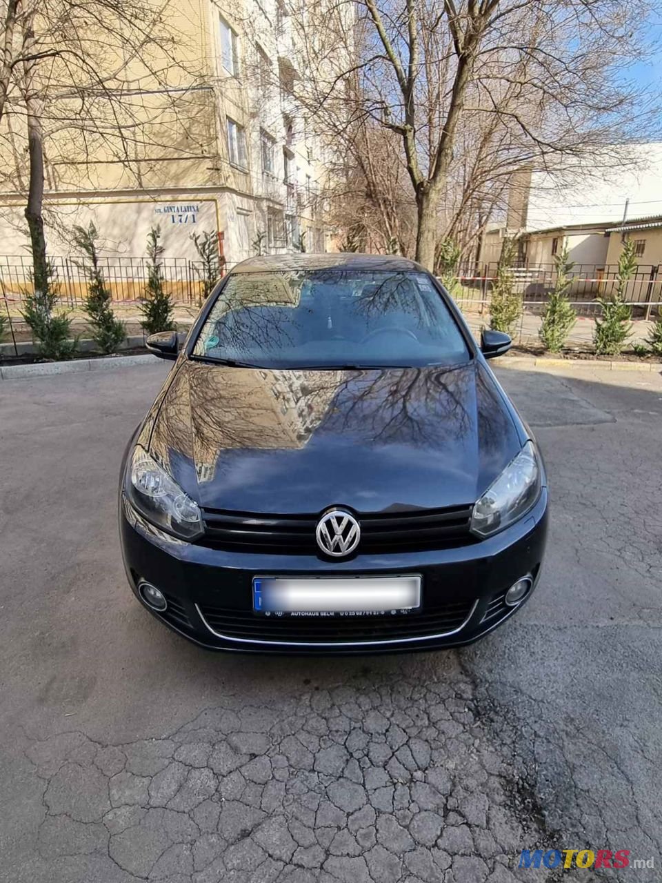 2011' Volkswagen Golf photo #2