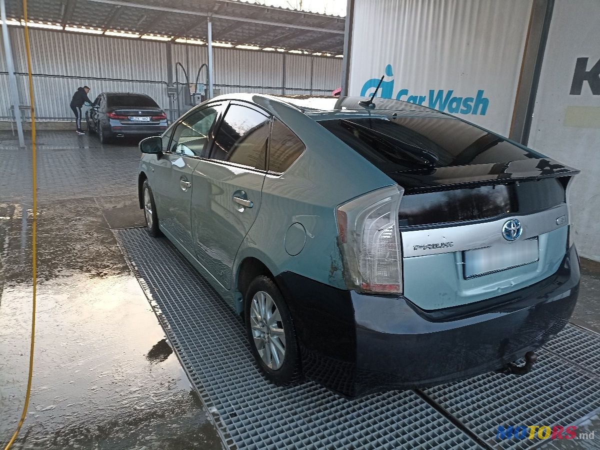 2012' Toyota Prius photo #3