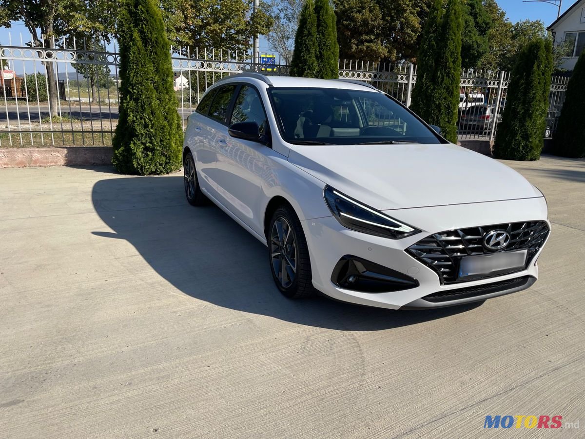 2021' Hyundai i30 photo #2