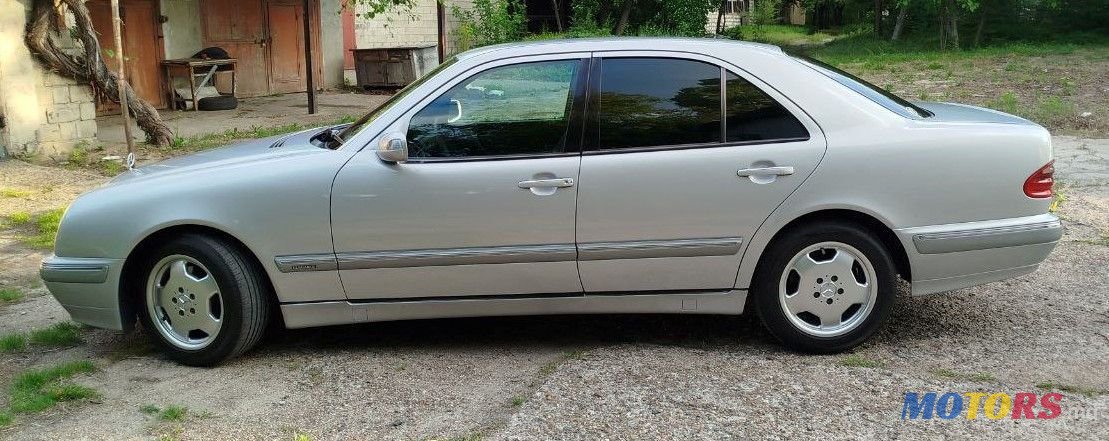 2001' Mercedes-Benz E-Class photo #4