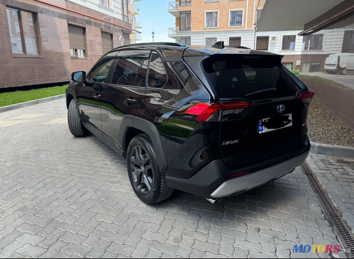 2022' Toyota RAV4 photo #3