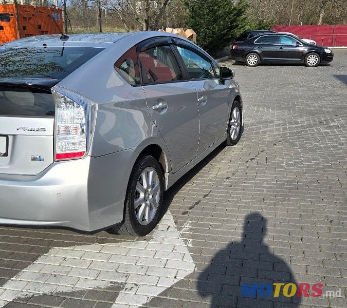 2010' Toyota Prius photo #5
