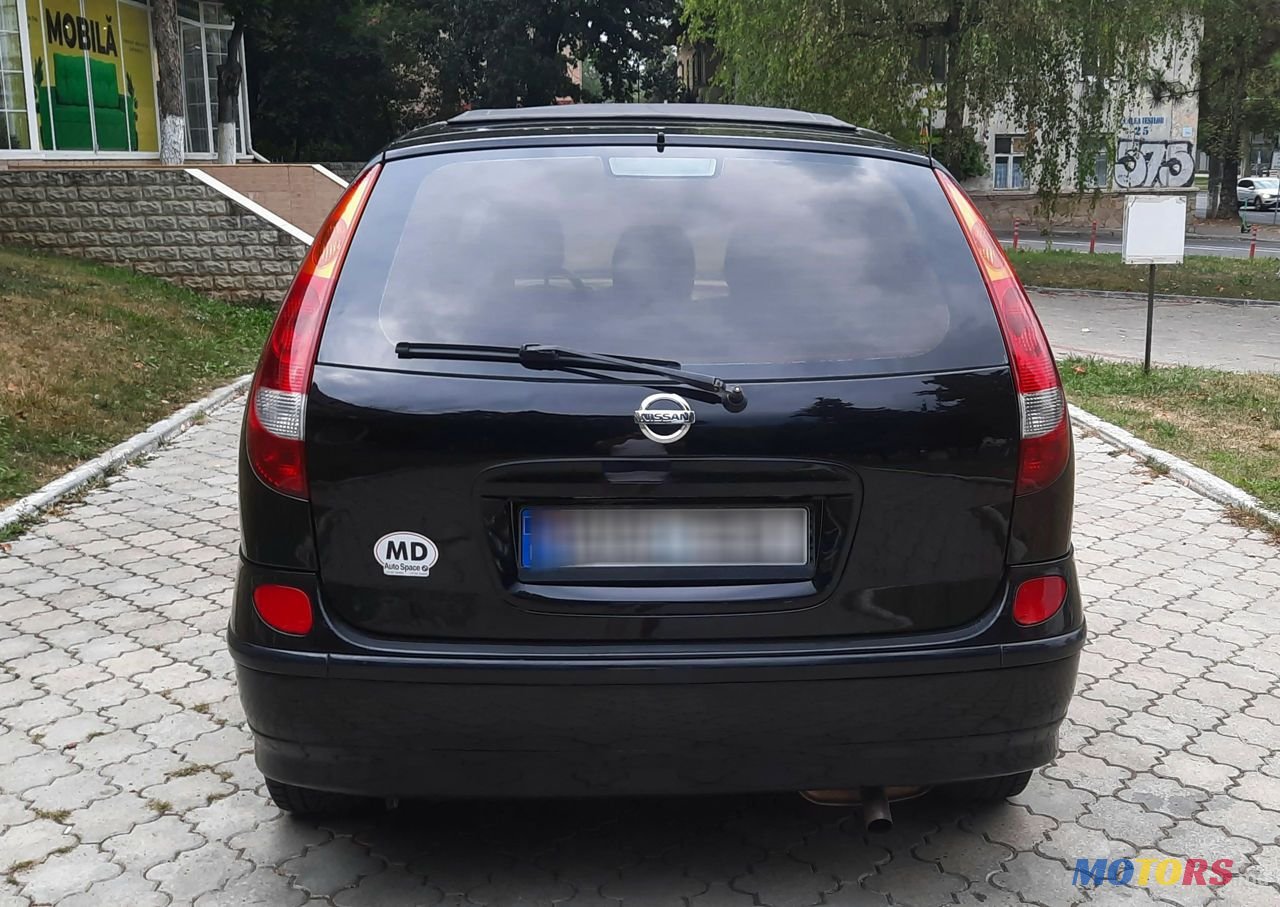 2004' Nissan Almera Tino photo #5