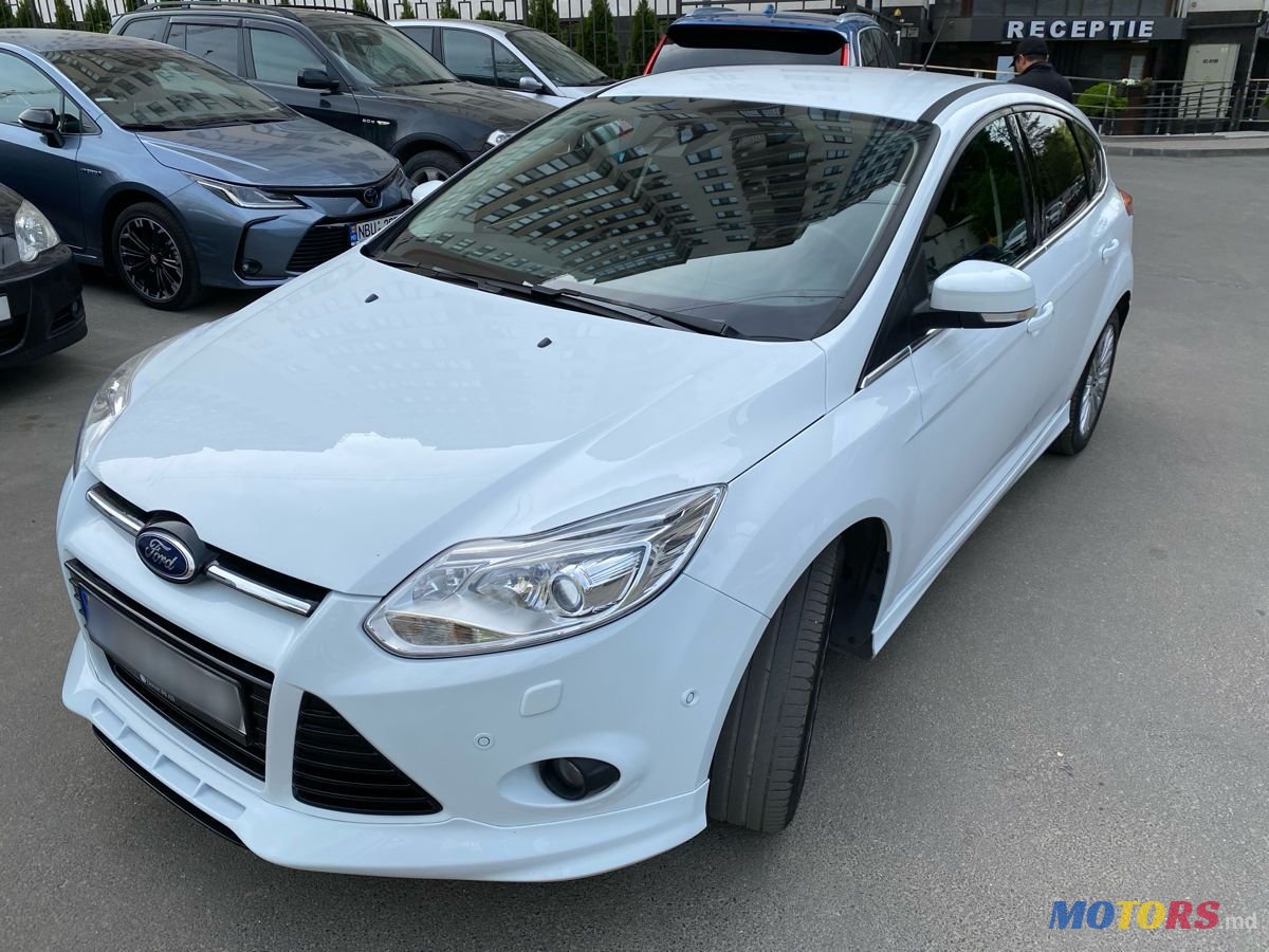 2014' Ford Focus photo #2