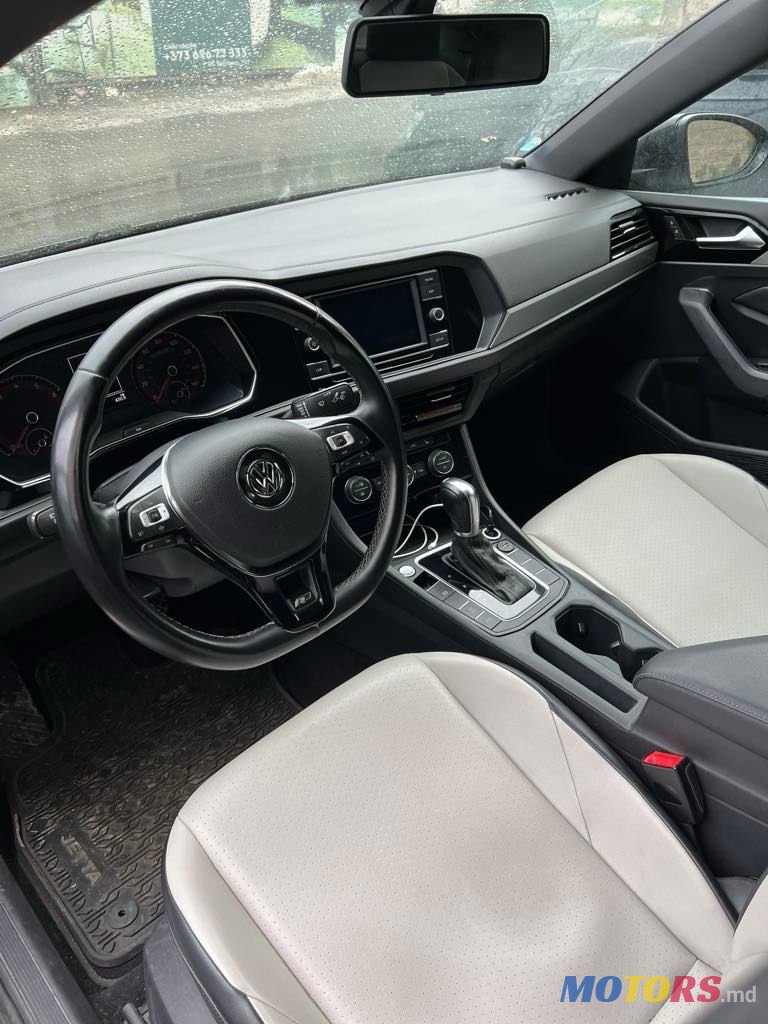 2018' Volkswagen Jetta photo #5