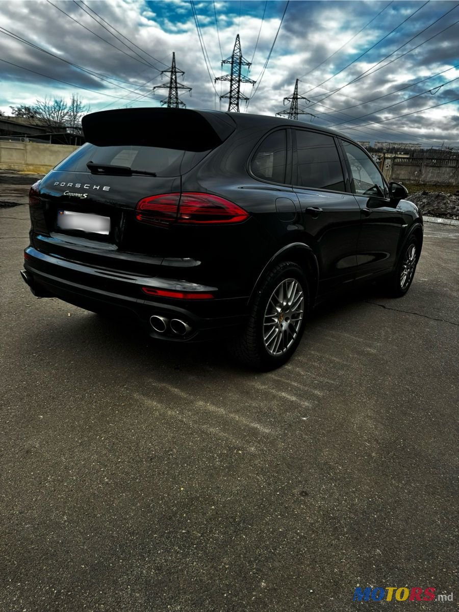 2015' Porsche Cayenne photo #5