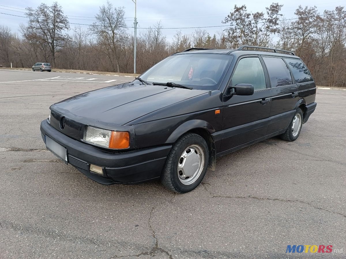 1993' Volkswagen Passat photo #2