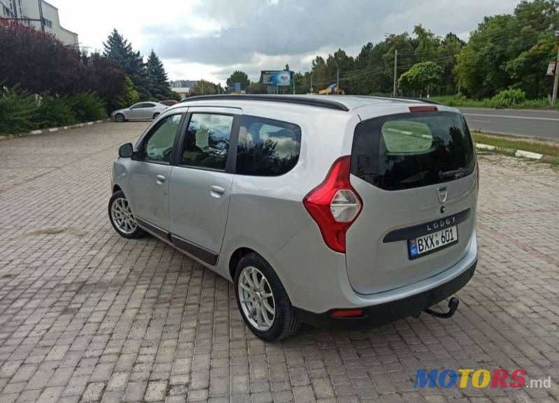 2012' Dacia Lodgy photo #1