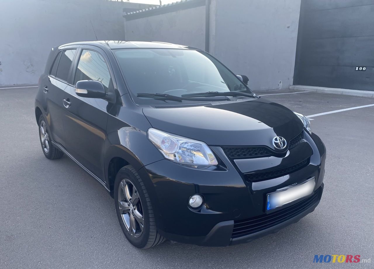 2009' Toyota Urban Cruiser photo #2