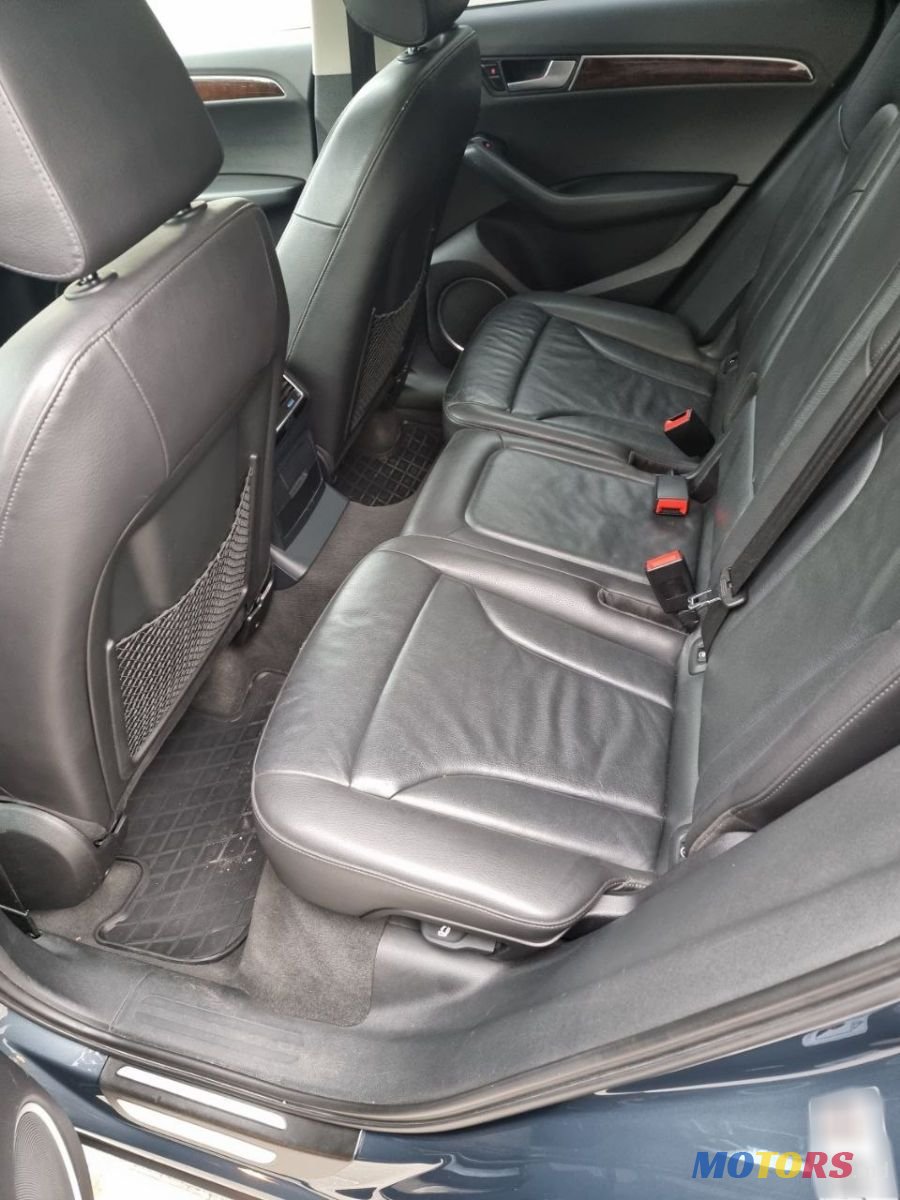 2011' Audi Q5 photo #6