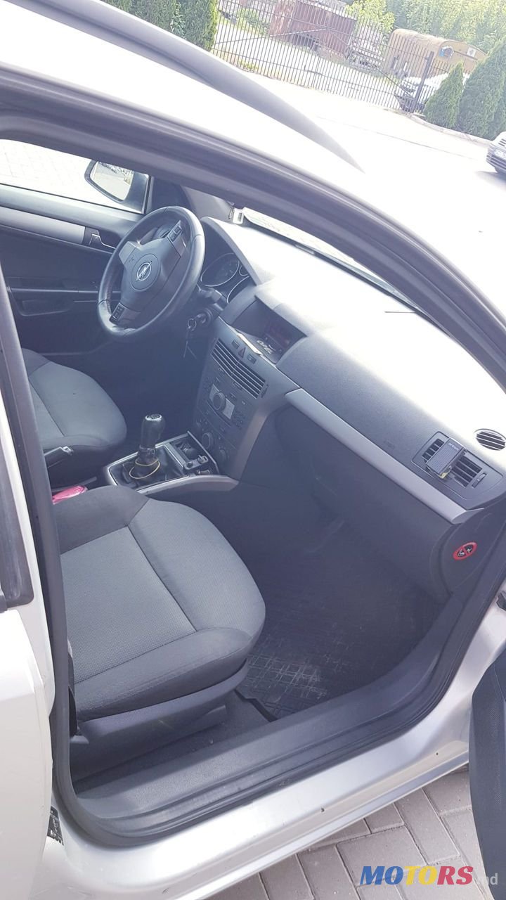 2006' Opel Astra photo #6