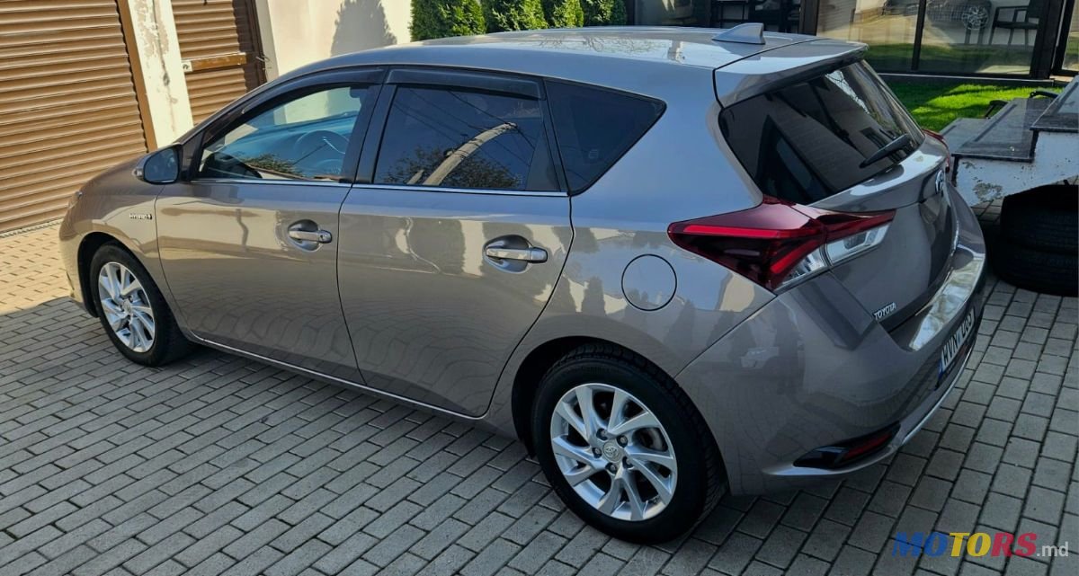 2015' Toyota Auris photo #3