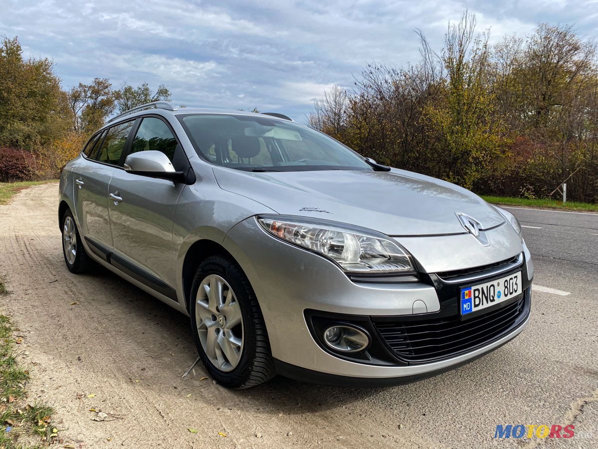 2012' Renault Megane photo #3