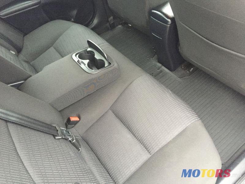 2009' Toyota Avensis photo #3