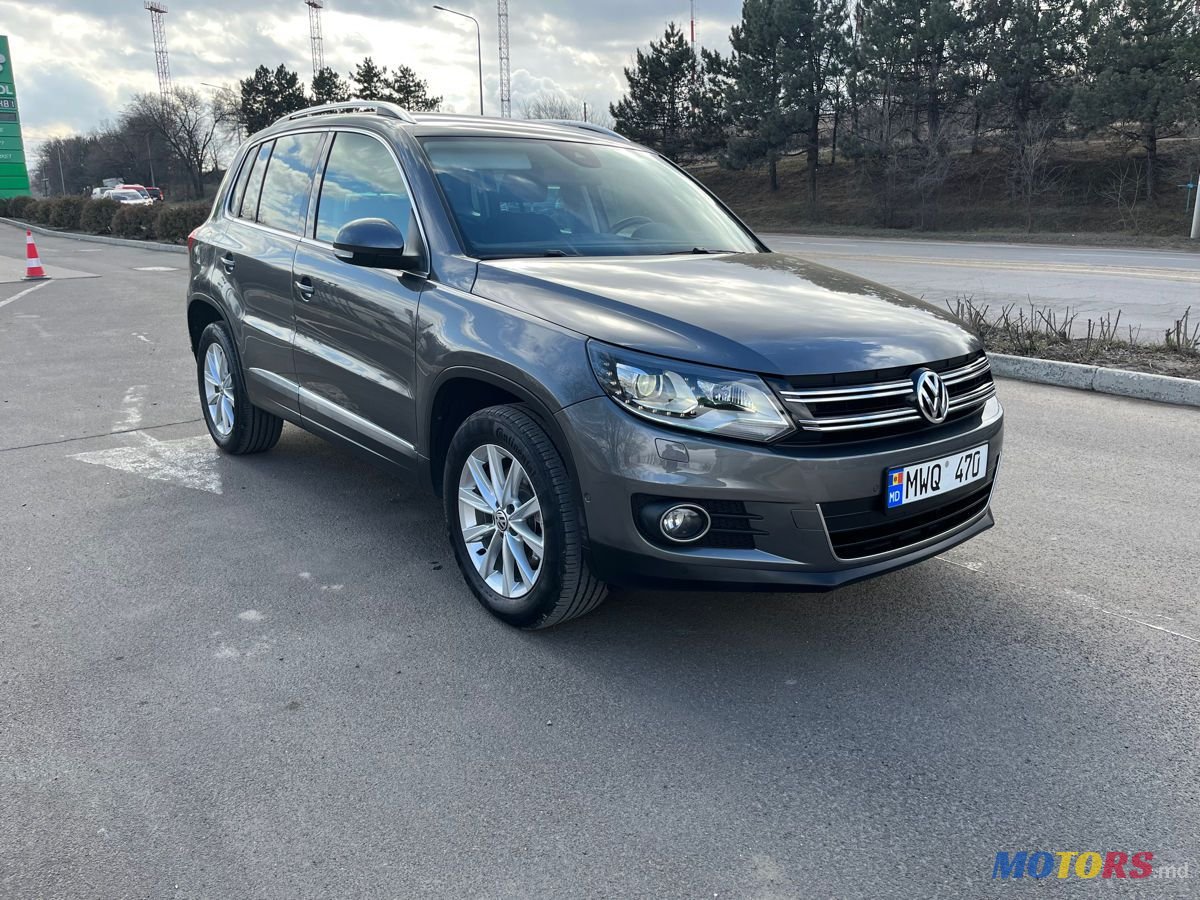 2013' Volkswagen Tiguan photo #2