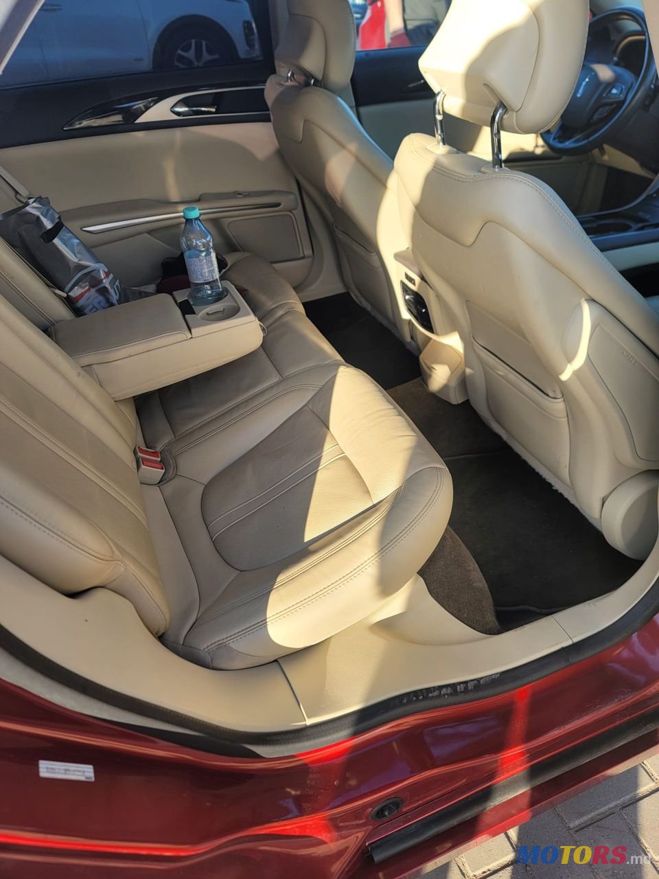 2014' Lincoln MKZ photo #2