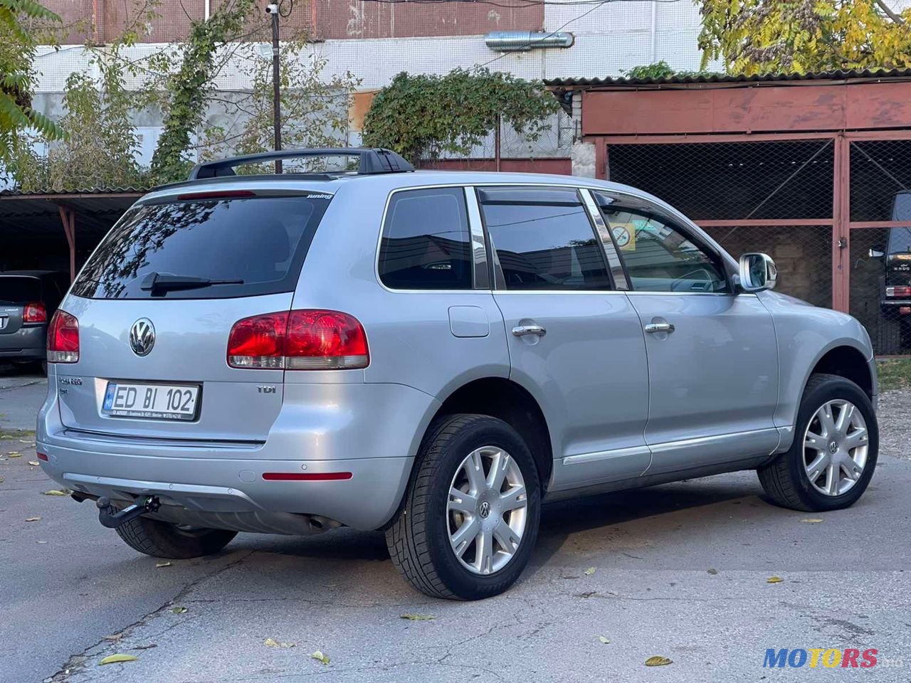 2006' Volkswagen Touareg photo #4