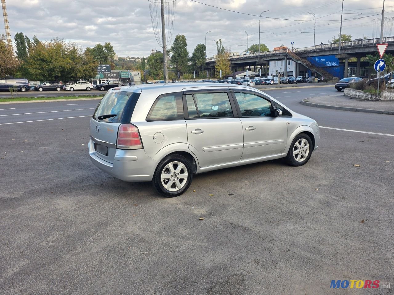 2007' Opel Zafira photo #6