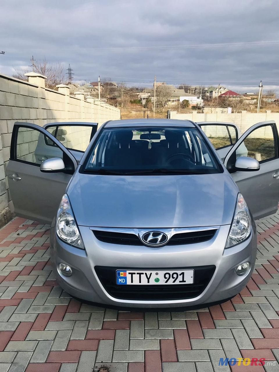 2011' Hyundai i20 photo #1