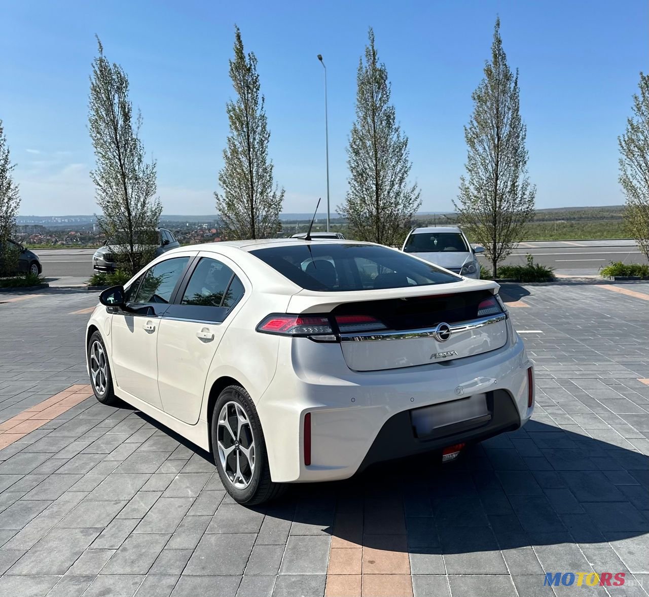 2011' Opel Ampera photo #2