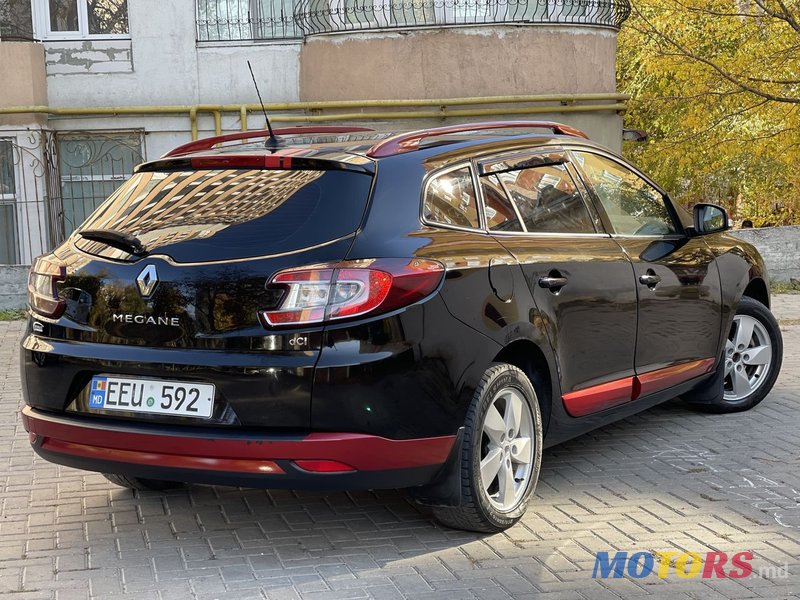 2012' Renault Megane photo #4