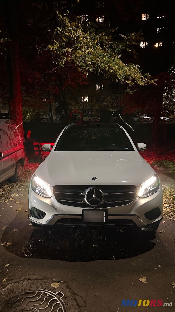 2018' Mercedes-Benz GLC photo #2