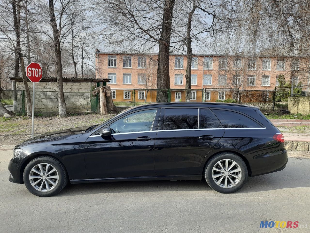 2017' Mercedes-Benz E-Class photo #4