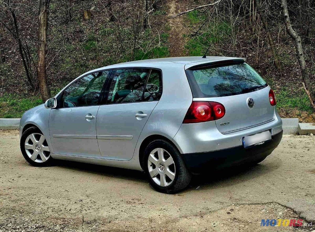 2008' Volkswagen Golf photo #4