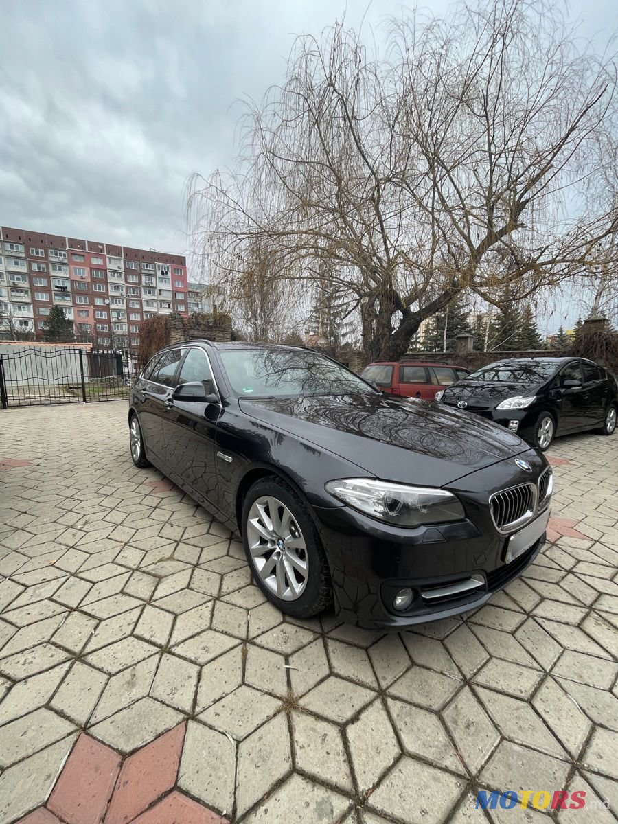 2017' BMW 5 Series photo #2