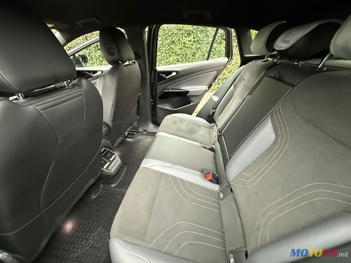 2022' Volkswagen ID.4 photo #5